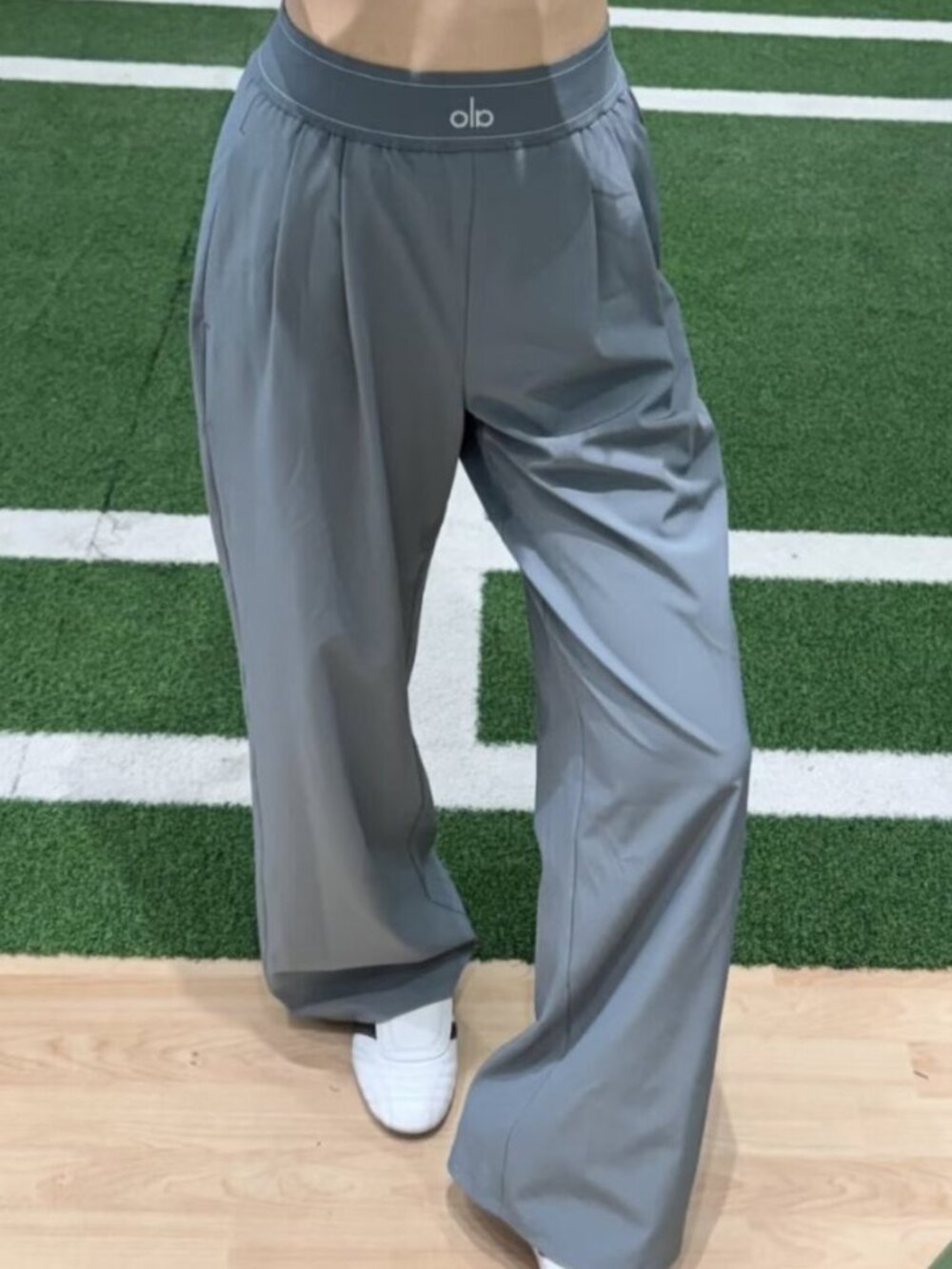 🍳NWT ALO Yoga (Regular) Suit Up Trouser Steel Grey🧷 High-end casual style